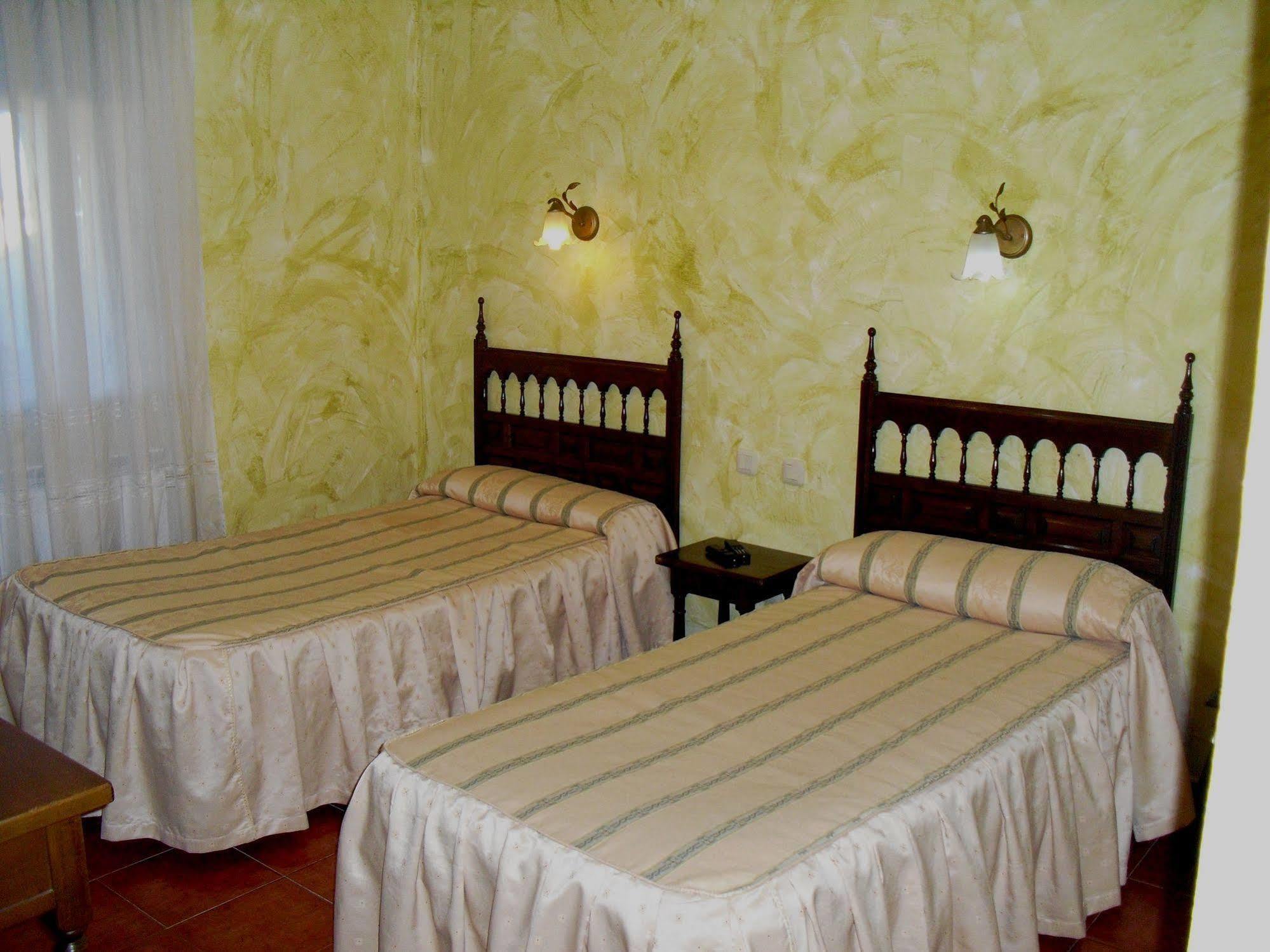 Hostal Bellas Ávila Luaran gambar